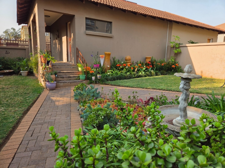 3 Bedroom Property for Sale in Langenhovenpark Free State